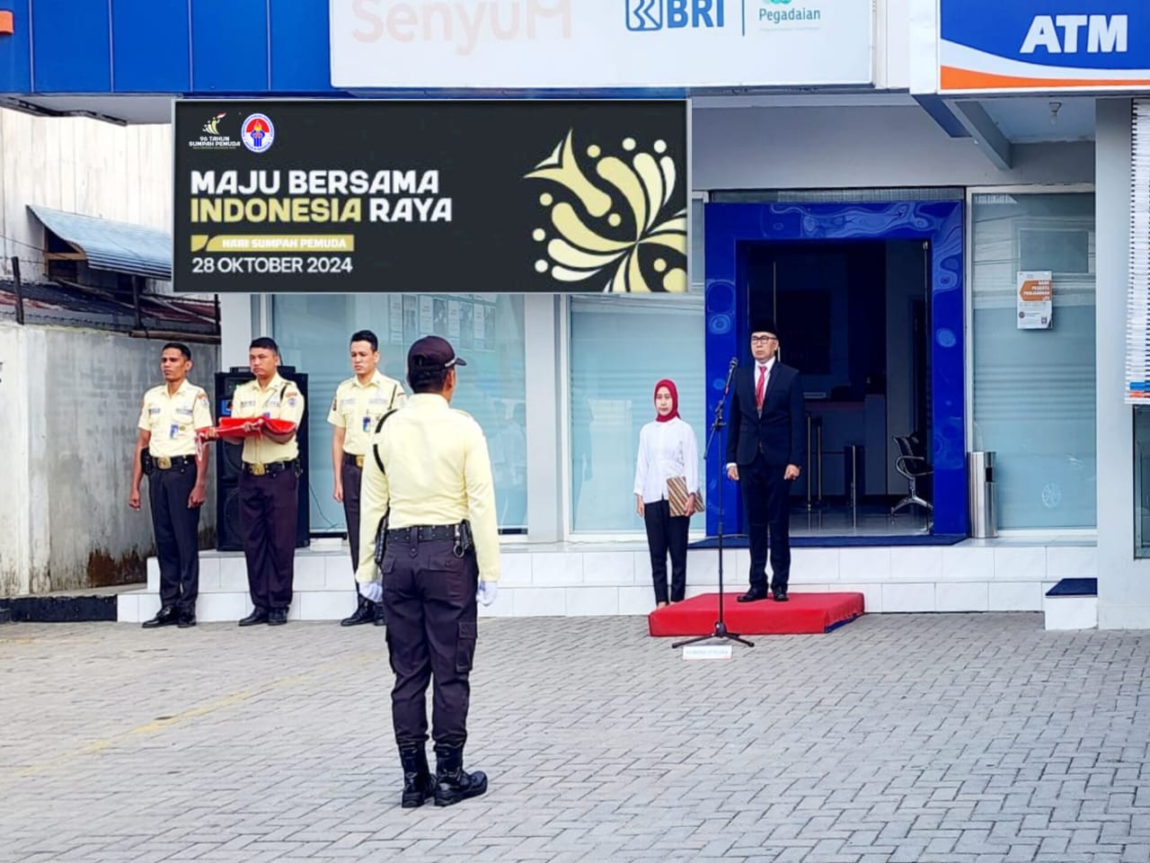 Pimca BRI Cabang Pogogul Buol Pimpin Upacara Hari Sumpah Pemuda di Halaman Kantor