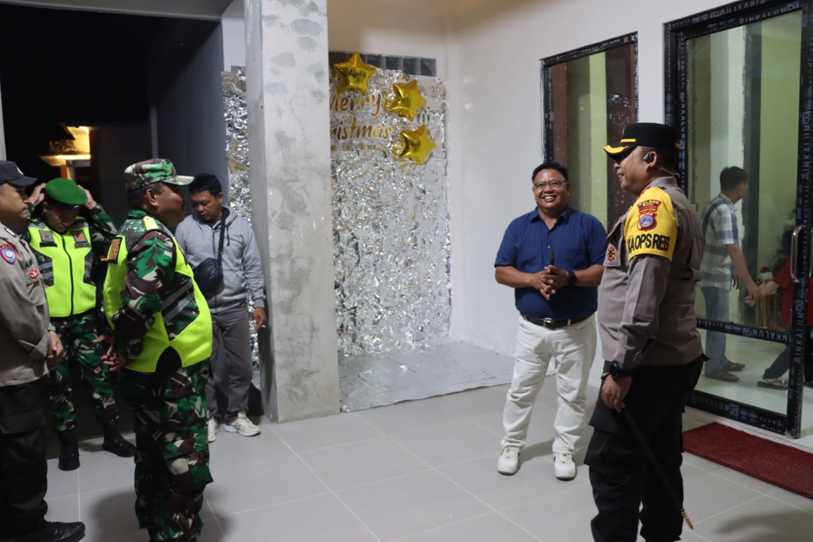 Ibadah Malam Natal 2024, Kapolres Buol Tinjau Langsung Pengamanan Gereja