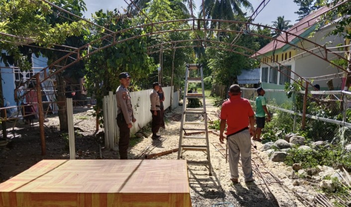 Wujudkan Kamtibmas Kondusif Pasca Pilkada, Kasubsatgas Polsek Momunu Kunjungi Warga Desa Lamadong 1