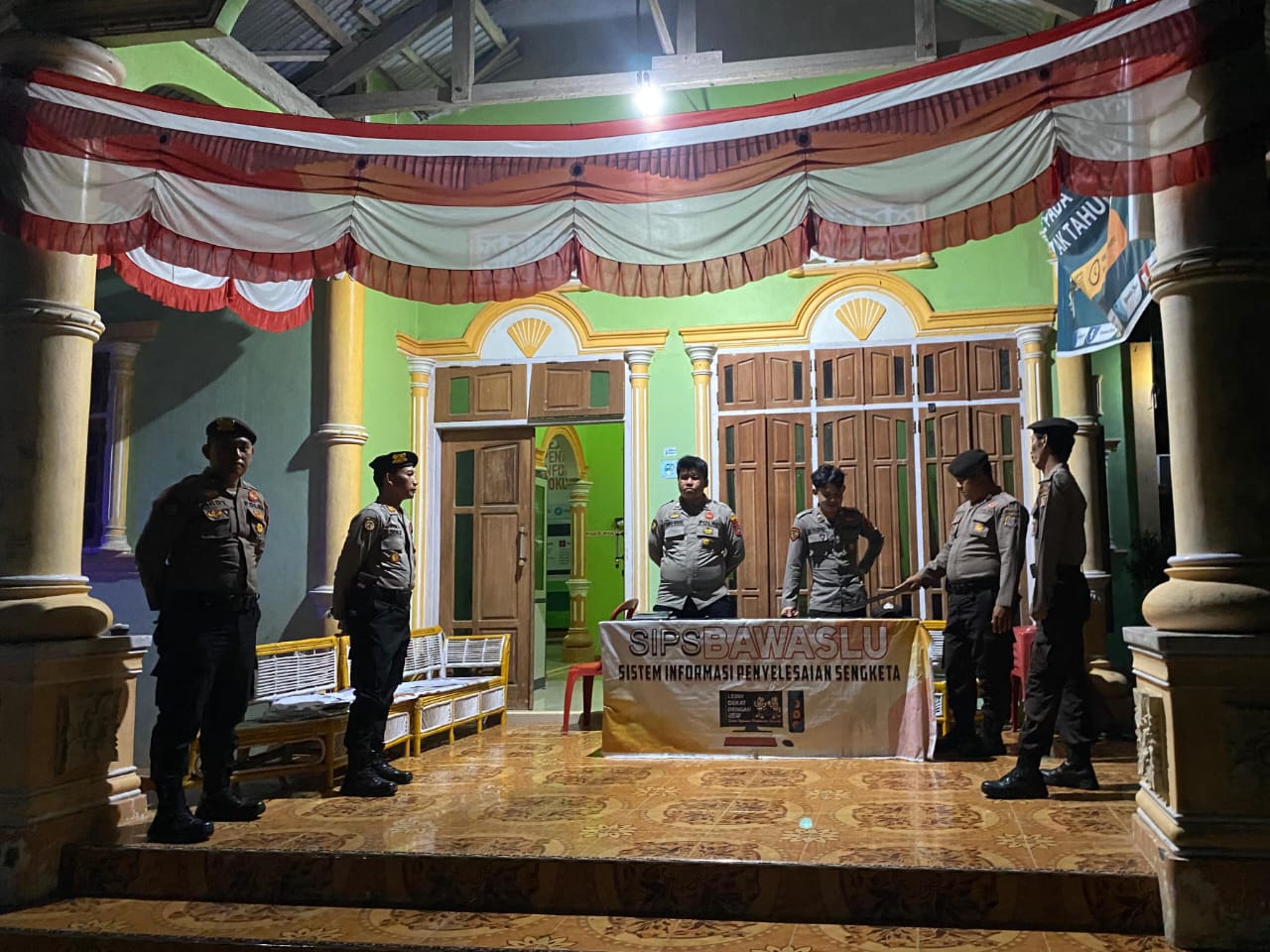 Personel Polres Buol Jaga dan Amankan Bawaslu Buol Selama Sidang Gugatan Pilkada