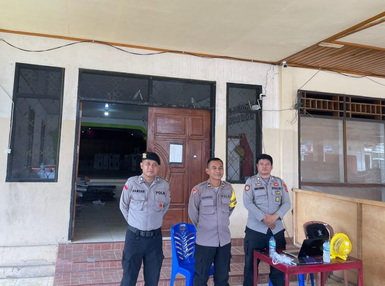 Padal Iptu Sudarmono, SH Pantau Personel Pengamanan Gudang Logistik KPU Buol