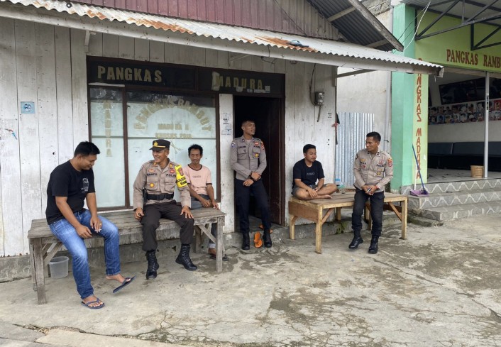 Sambangi Warga Kelurahan Kali, Subsatgas Binmas Berikan Himbauan Kamtibmas
