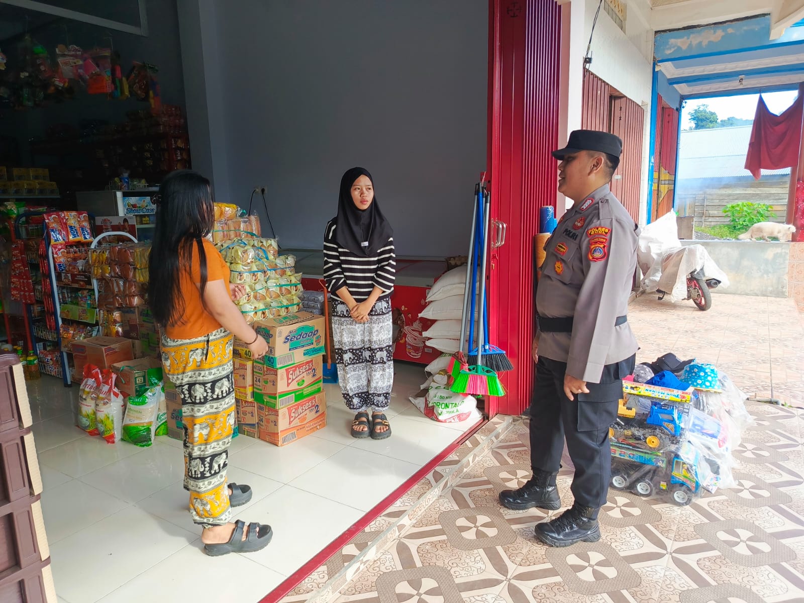 Patroli Dialogis Polsek Paleleh, Ciptakan Kamtibmas Kondusif