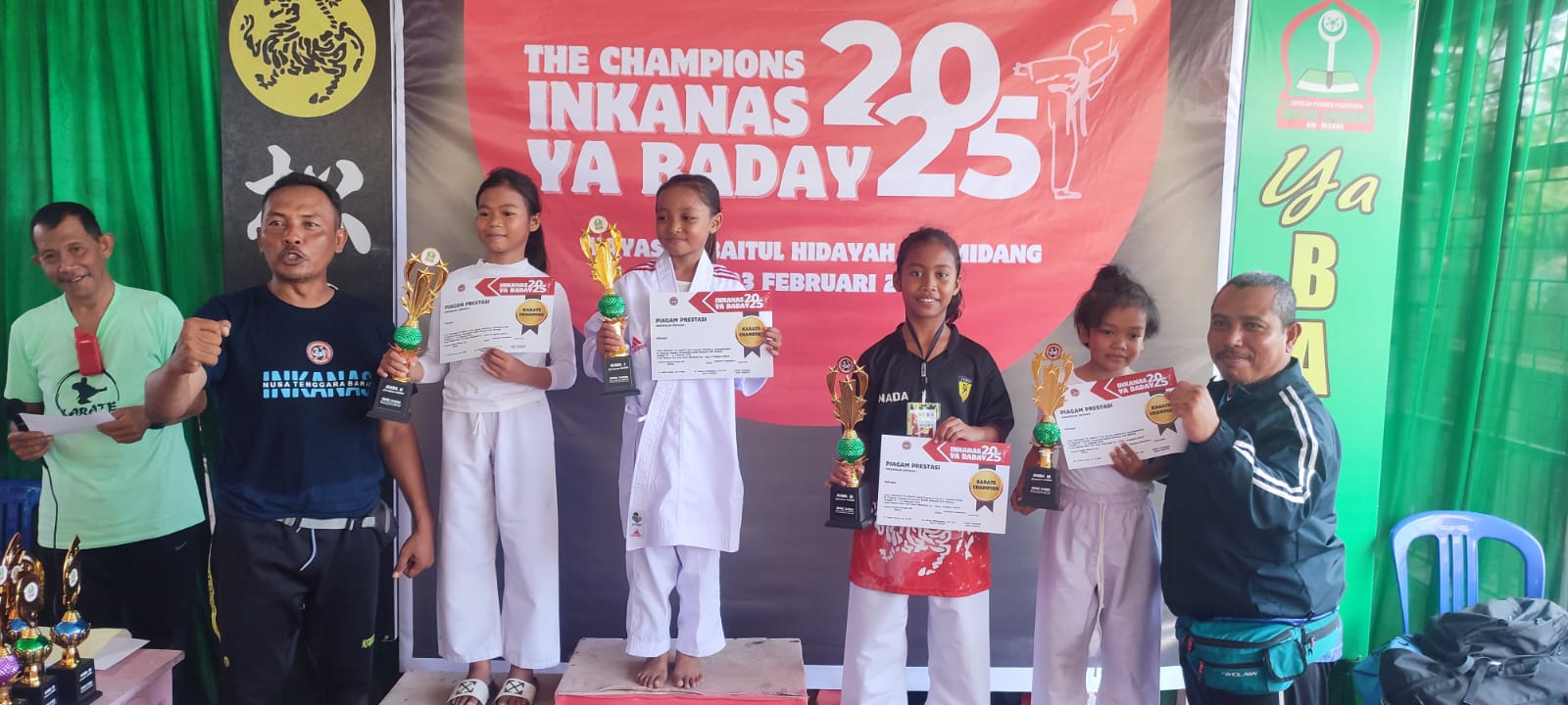 Tim INKANAS Usia Dini New Camp Lotim Raih 7 Mendali Mas di Karate Festival