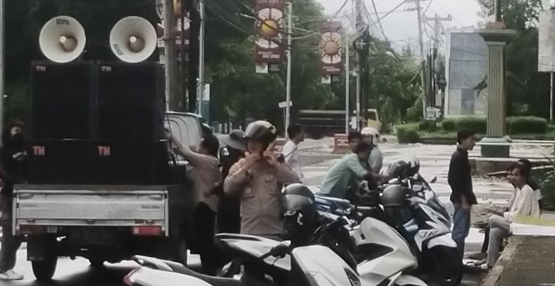 Terindikasi Korupsi Berjamaah, Massa Aksi Siap Goyang Kantor Bupati Lombok Timur