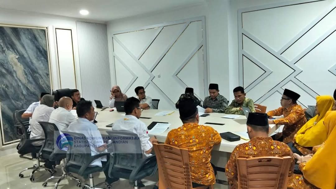 Wabup Buol Pimpin Rapat Penyelesaian Pembayaran THR dan Tunjangan Profesi Guru PAI dan PAH