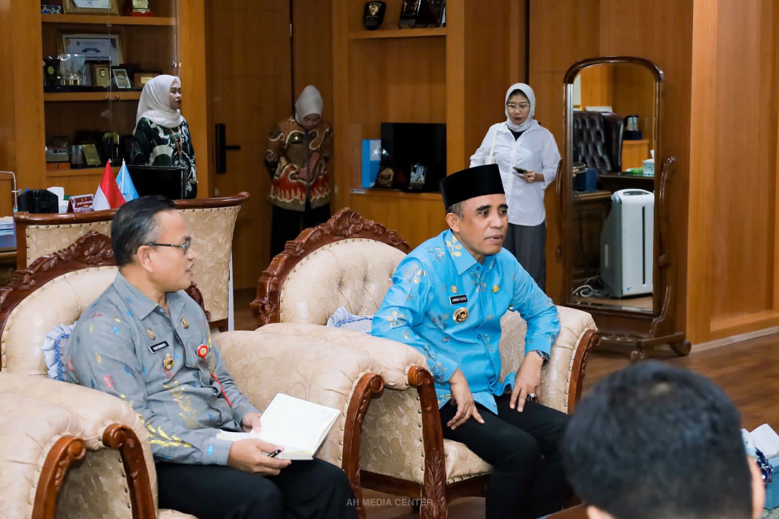 Gubernur Sulteng Pastikan Jaringan Listrik Morowali Utara Tersambung Akhir Maret