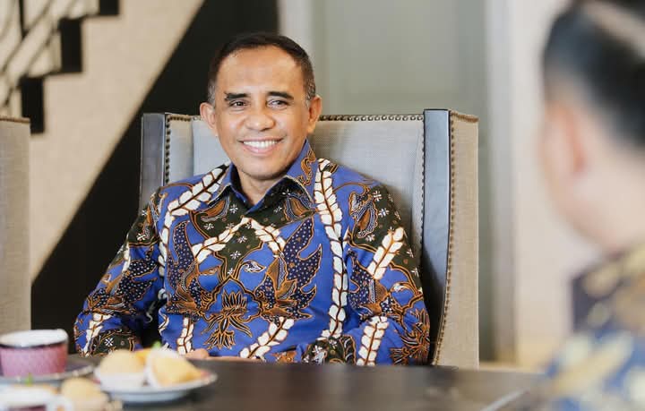 Gaya Spiritual Anwar Hafid (AH) : “Pergeseran Paradigma Kepemimpinan”