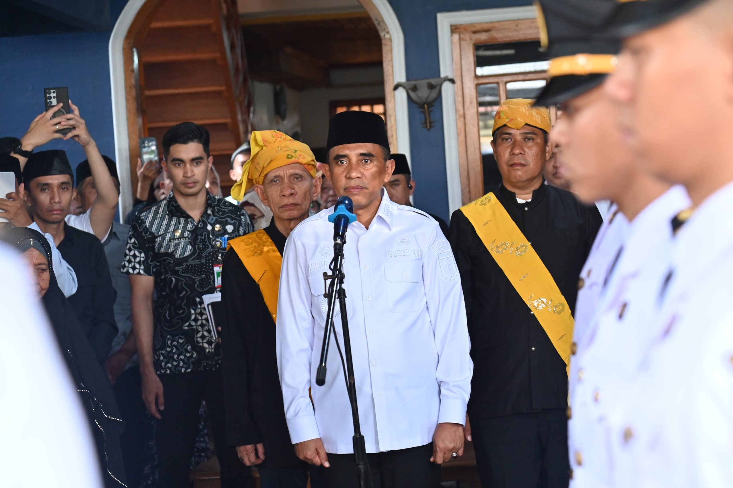 Gubernur Sulawesi Tengah Lepas Kepergian Alm. Drs. Moh Rum Parampasi dengan Penuh Kehormatan