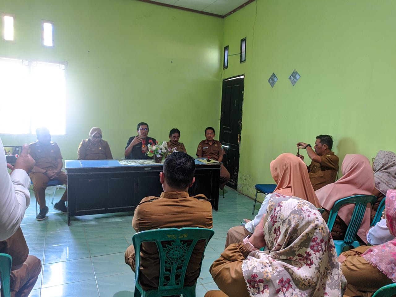 Celetuk Wabup Untuk Plt Kadis Kominfo Buol: Sertijab Bukan Sering Tinggalkan Jabatan