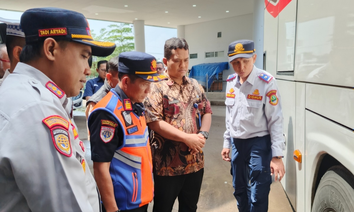 Kepala BNN Cirebon Kombes Tunggul Pastikan Sopir Bus Bebas Narkoba untuk Keamanan Perjalanan Jelang Mudik