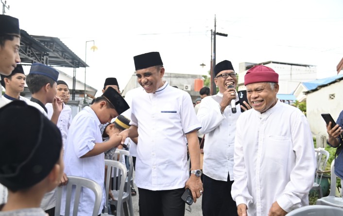 Gubernur Anwar Hafid Hadiri Syukuran 16 Tahun Media Deadline-News