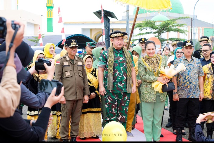 KASAD Jenderal TNI Maruli Simanjuntak Bersama Gubernur Sulteng Tutup Program TMMD Ke-123