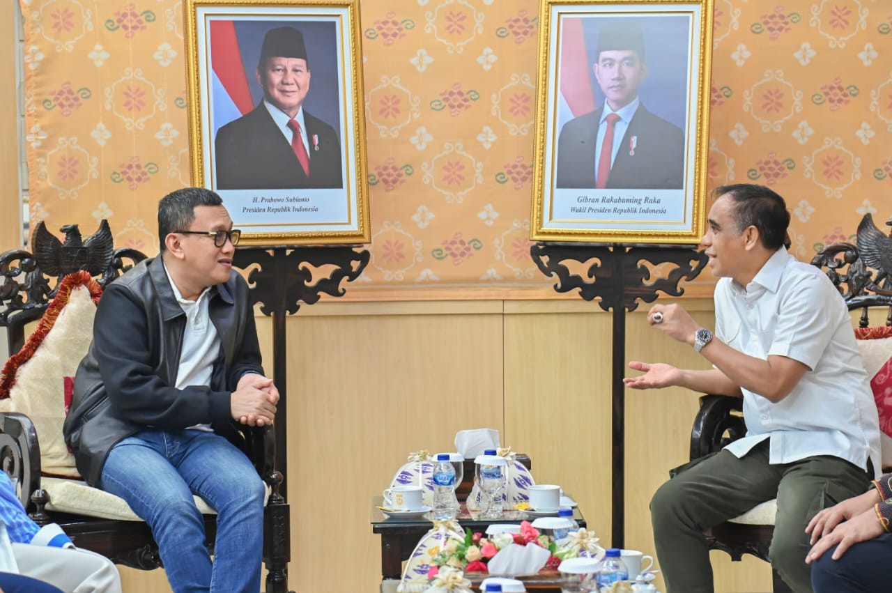 Gubernur dan Wagub Sulteng Sambut Kedatangan Menteri BP2MI
