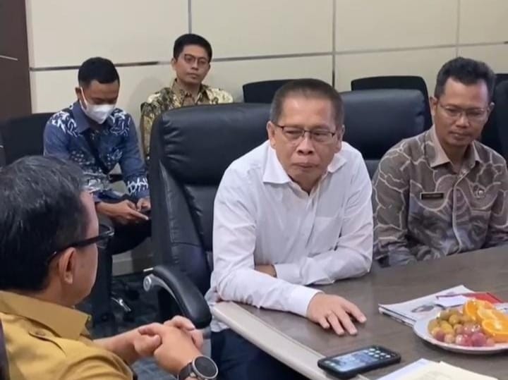 Wabup Edwin Hadiwijaya Lotim Temui Wamendagri, Ini Pembahasannya Terkait Mutasi Pejabat!