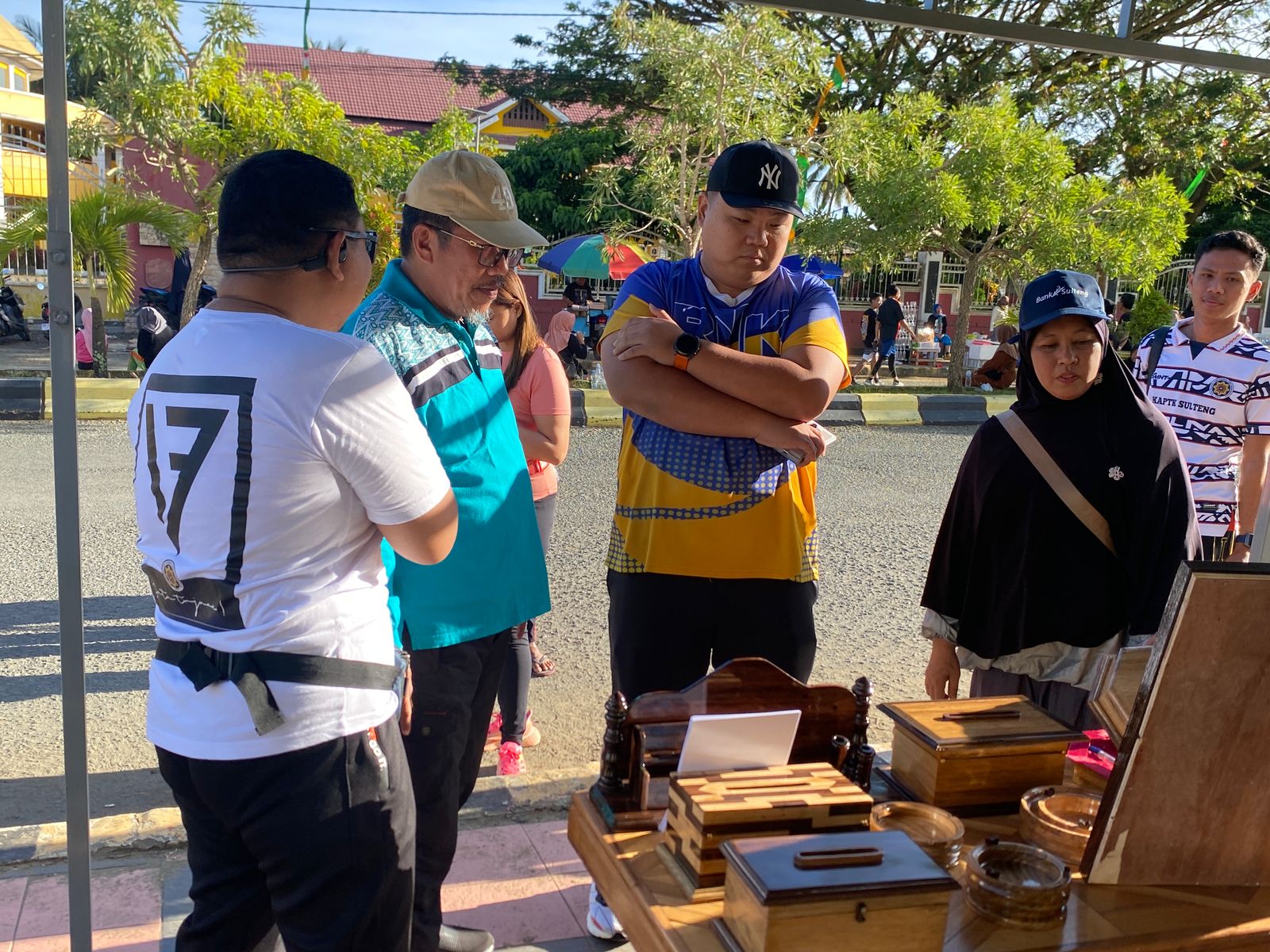 Kunjungi Lapak UMKM di Hari Car Free Day, Ini Kata Wabup Buol