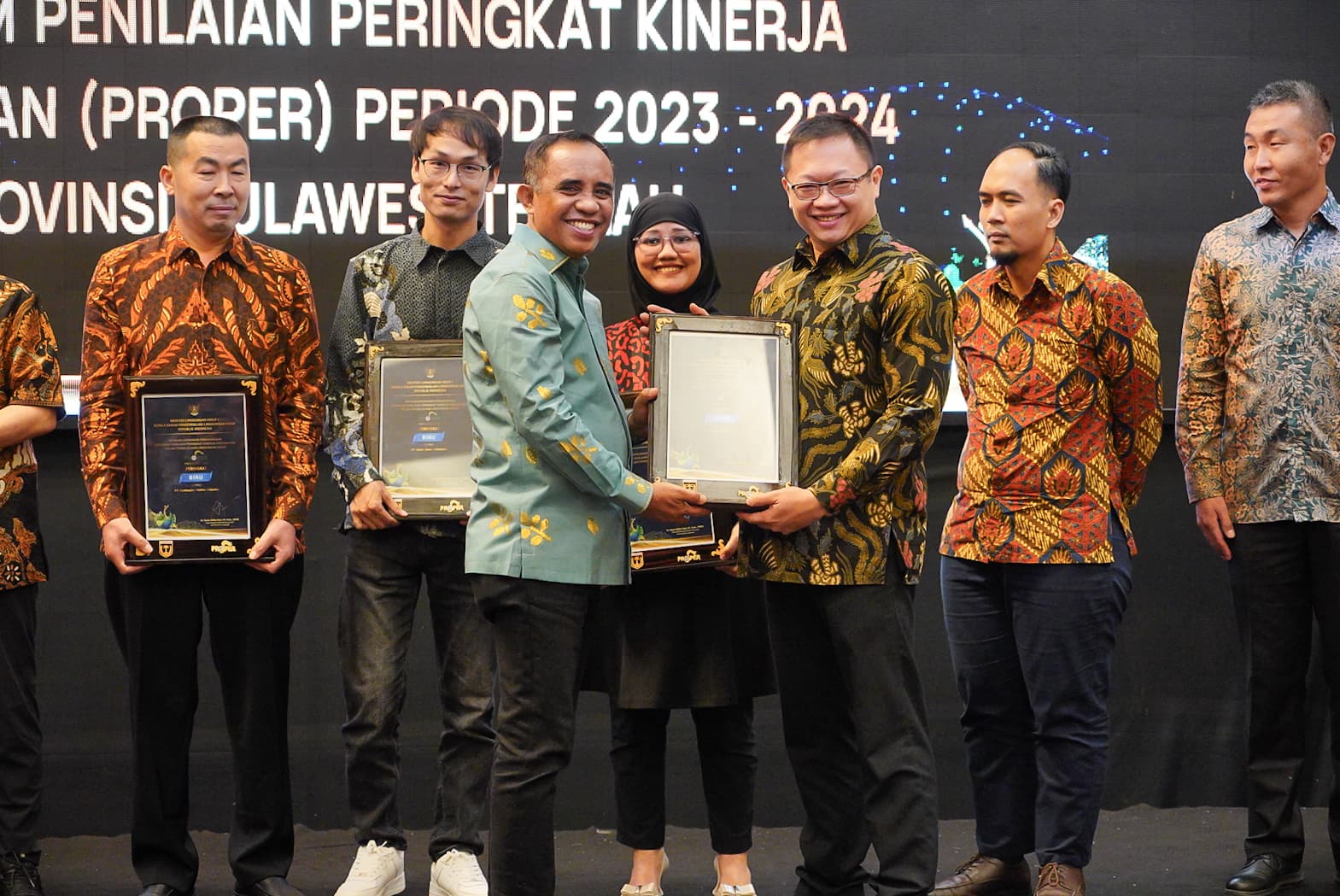 Hadiri Malam Anugerah Lingkungan 2025, Gubernur Sulteng Tekankan Pentingnya Kolaborasi