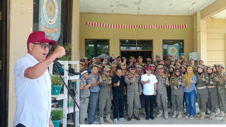 Lepas Kontingen Satpol-PP, Damkar dan Linmas ke Sigi, Bupati Buol Bakar Semangat Personel