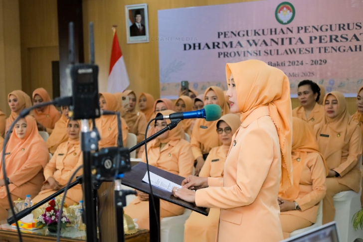 Ketua TP-PKK Sulteng Kukuhkan Pengurus DWP, Serukan Kolaborasi Menuju Perempuan Tangguh