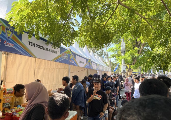 Warga Palu Antusias Saksikan Event Berani Drag, UMKM Ketiban Untung!