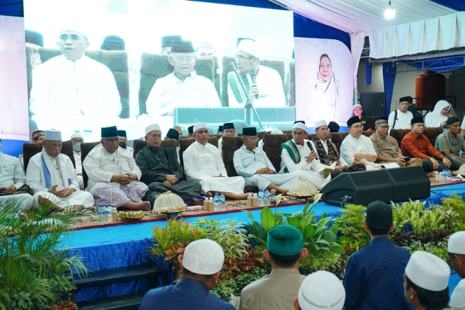 Gubernur Sulteng Hadiri Zikir Akbar Kepala Daerah Terpilih Anwar Hafid-dr. Reny