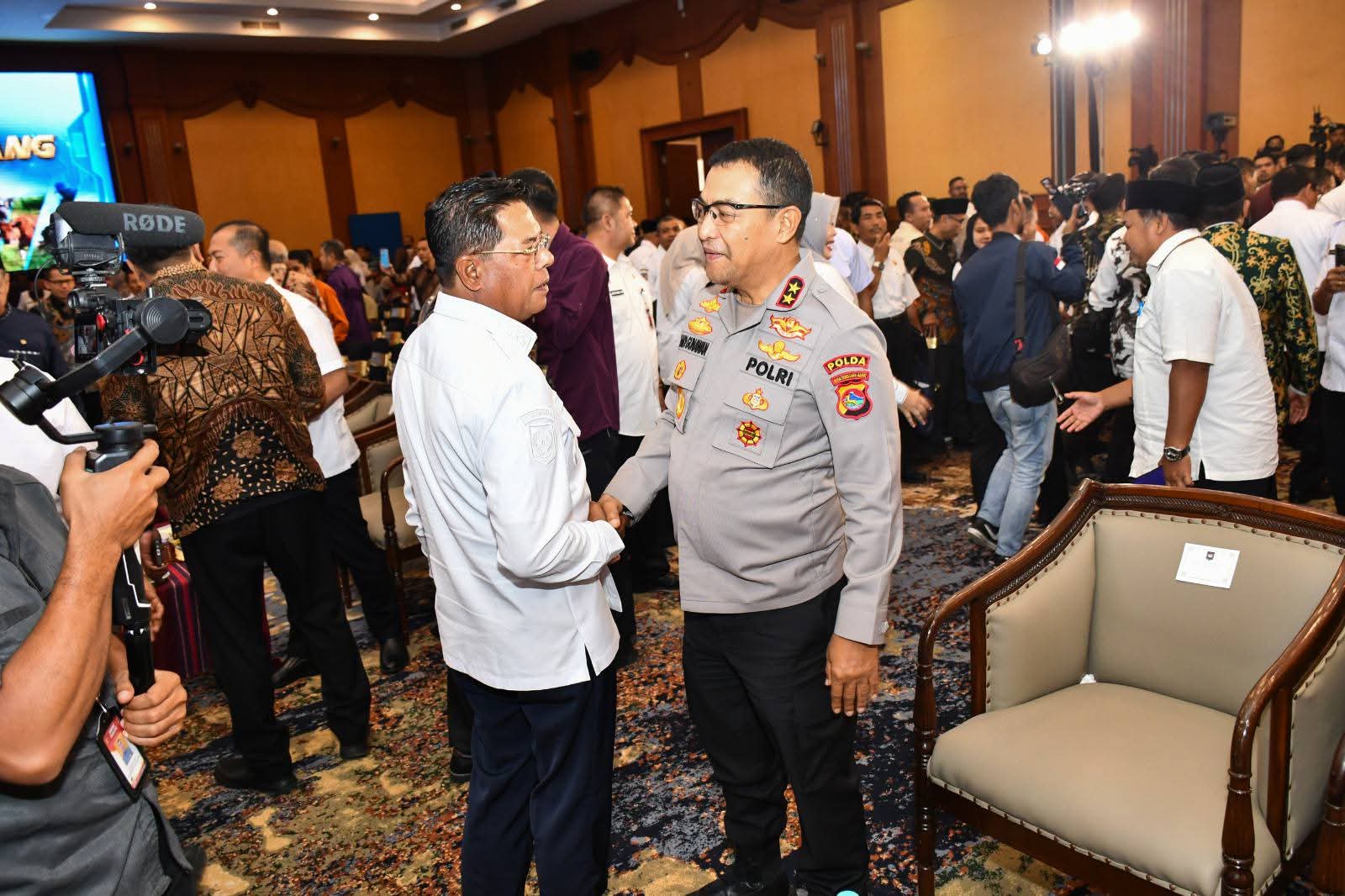 Dihadapan Mendagri, H Iron Bersyukur Lombok Timur Masuk Kategori Cukup Aman dalam Kinerja dan Proyeksi Ekonomi