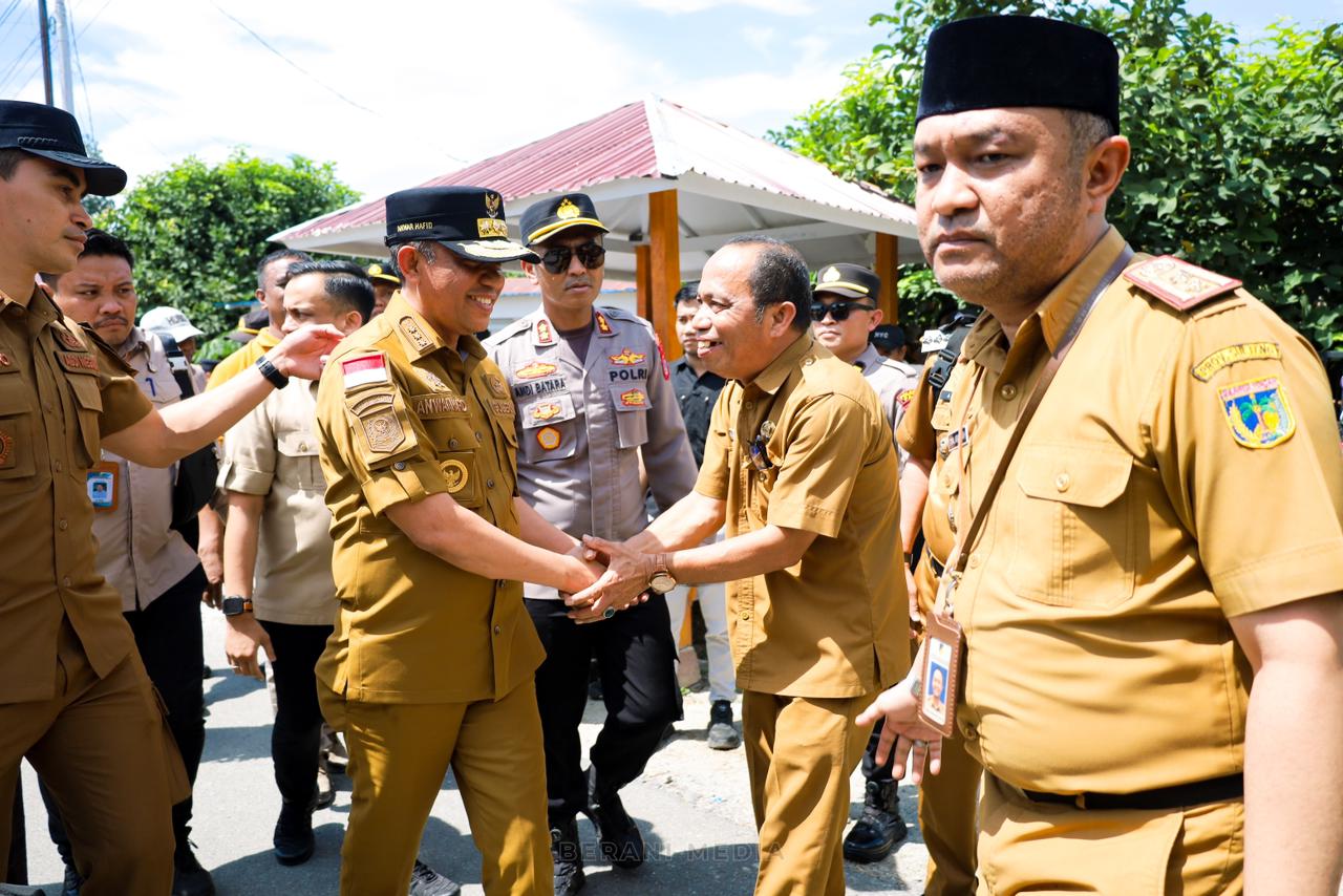 Disambut Haru Ribuan Warga, Gubernur Sulteng Tutup Dua Tambang di Tipo