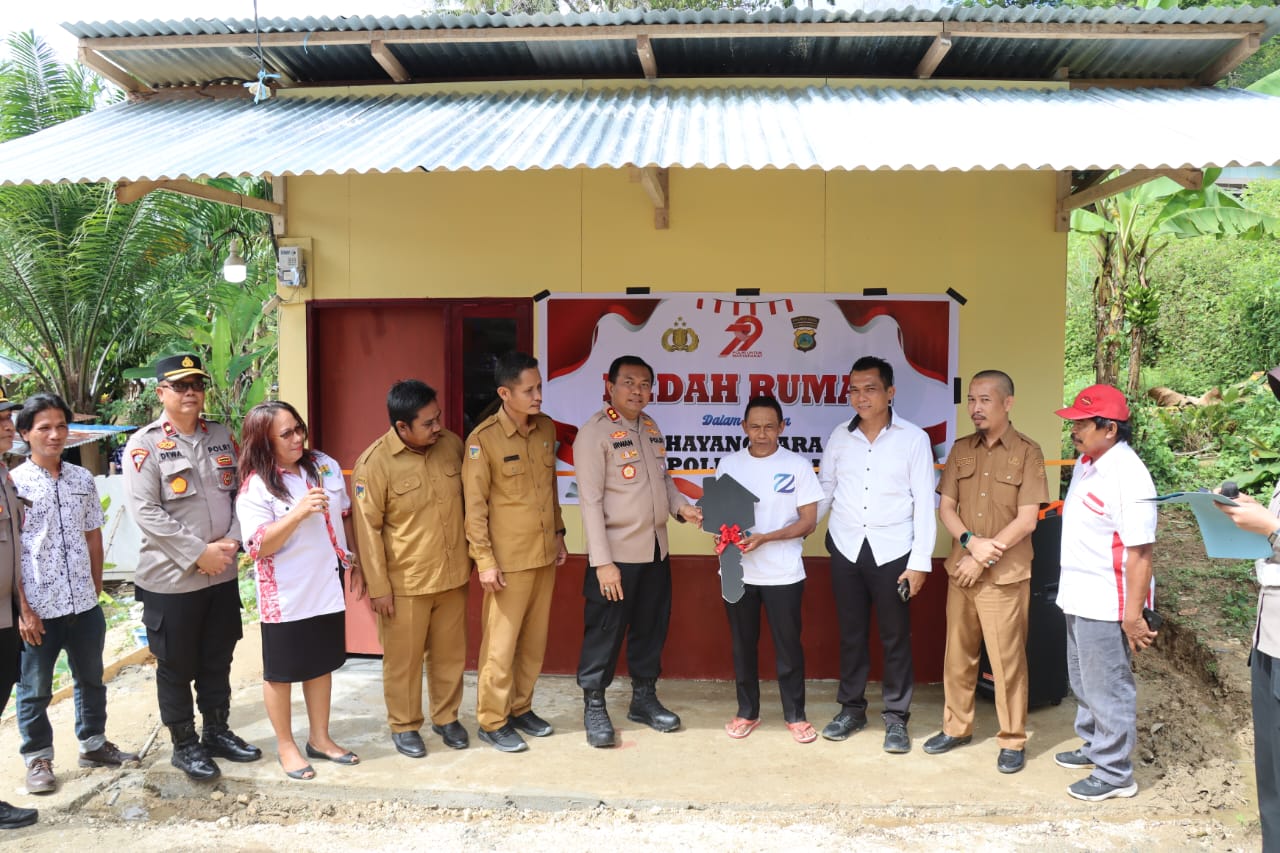 Kapolres Buol Resmikan Bedah Rumah Dalam Rangka HUT Bhayangkara Ke-79