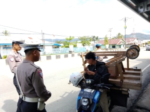 Polres Buol Edukasi Pengendara di Hari Ketujuh Operasi Patuh Tinombala