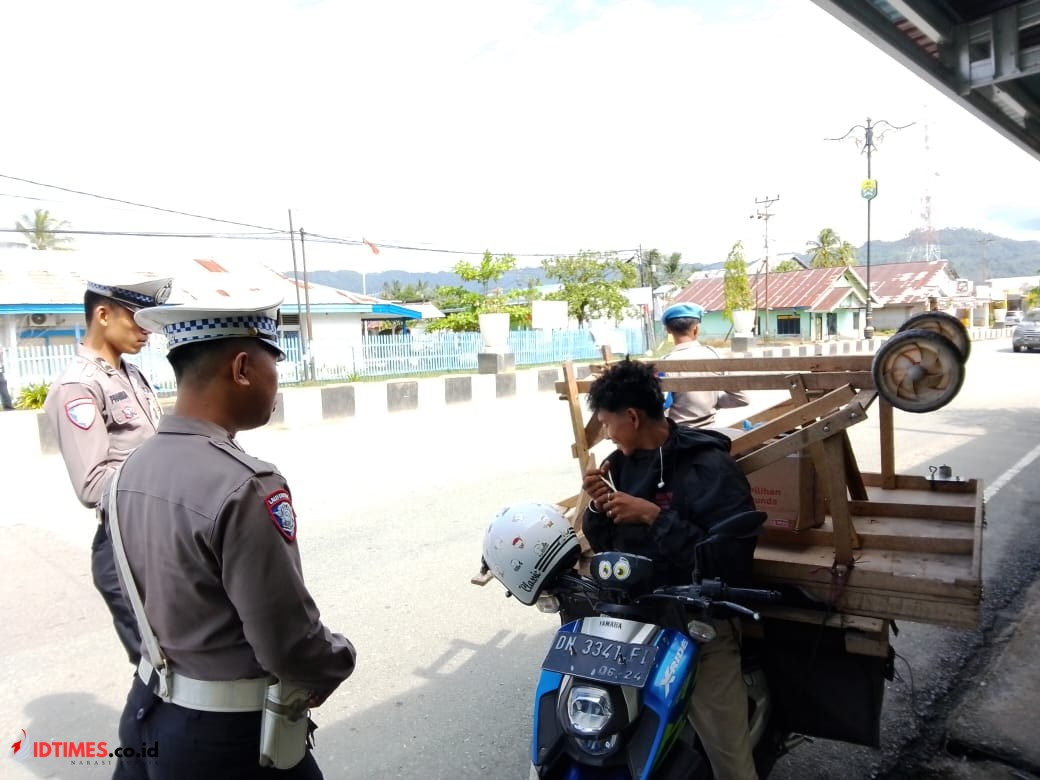 Polres Buol Edukasi Pengendara di Hari Ketujuh Operasi Patuh Tinombala