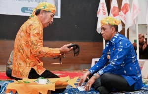 Gubernur Sulteng Dinobatkan Sebagai Tomaoge Tomanasa Ri Tanah Kaili