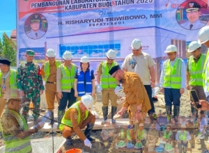 Bupati Buol Letakkan Batu Pertama Pembangunan Labkesmas