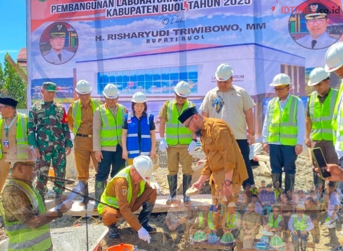 Bupati Buol Letakkan Batu Pertama Pembangunan Labkesmas