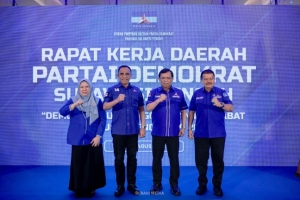 dr. Reny Lamadjido Resmi Gabung Demokrat