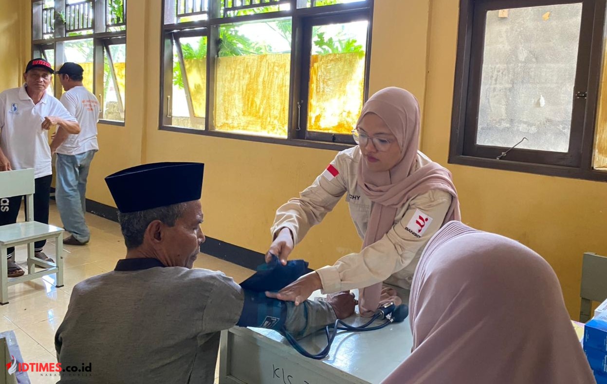 Peduli Kesehatan Masyarakat, Tim Nakes “BANGKIT” Gelar Baksos Kesehatan Gratis di Lombok Timur