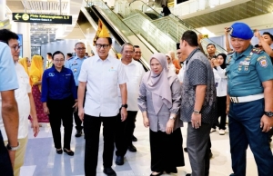 Wakil Gubernur Sulteng Sambut Kedatangan Menteri Kesehatan RI di Palu