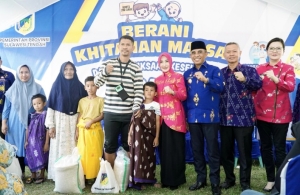 Gubernur Sulteng Gelar Khitanan Massal dan Bagi Sembako di HUT ke-73 Donggala