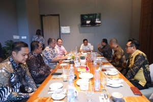 Bupati Lombok Timur Haerul Warisin Temui Wamen Kemenkop RI Ini Pembahasnya!