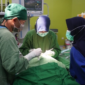 RSUD dr. Raden Soedjono Gelar Bakti Sosial Operasi Bibir Sumbing, H.Hasbi; Dari Lombok Timur untuk Senyum Masa Depan