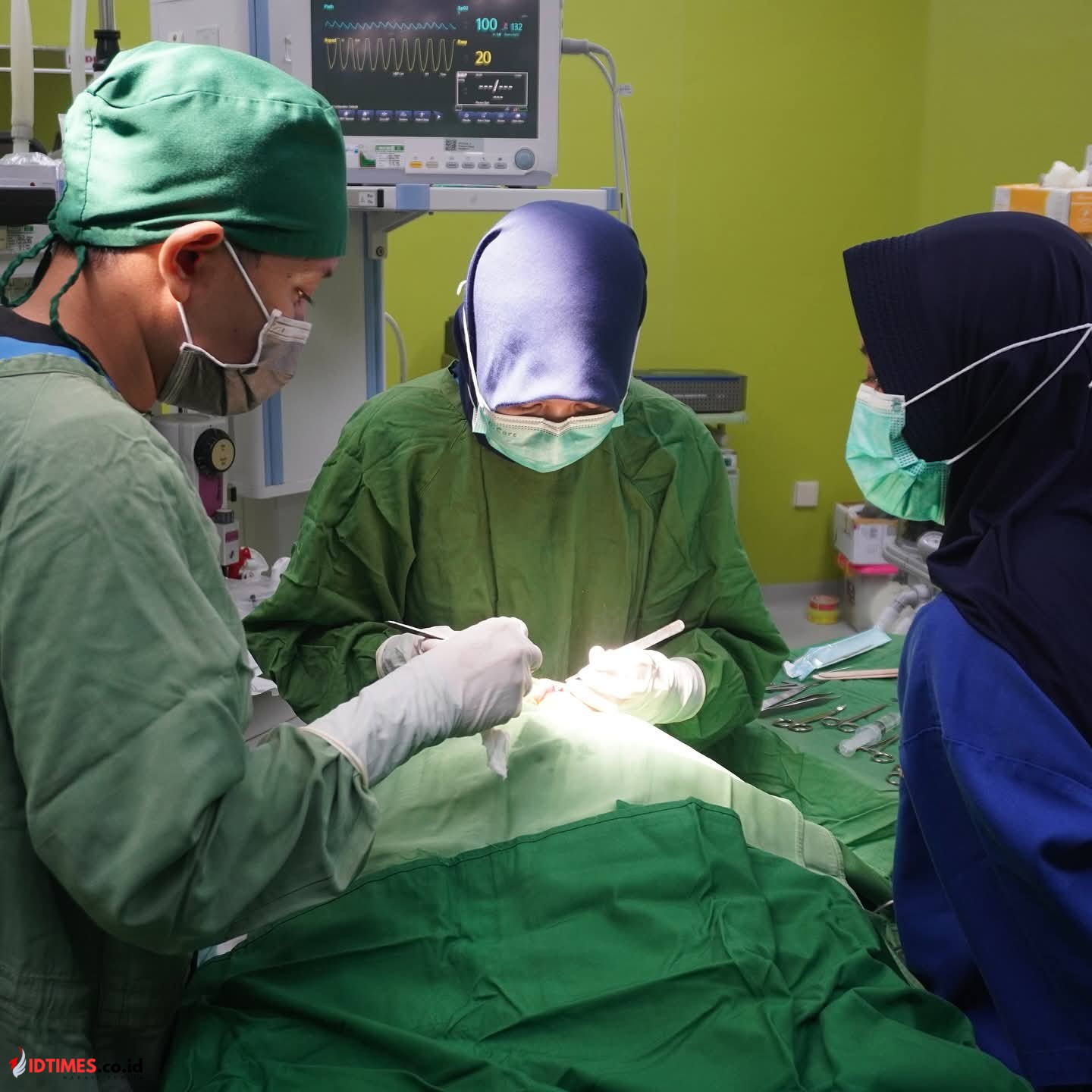 RSUD dr. Raden Soedjono Gelar Bakti Sosial Operasi Bibir Sumbing, H.Hasbi; Dari Lombok Timur untuk Senyum Masa Depan