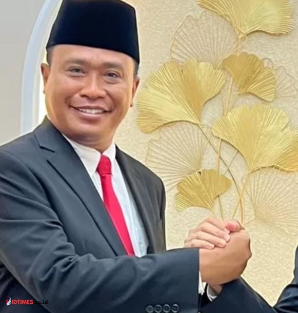 Terlalu Serius Jiwa Muda Hilang, Viral Lempar Mikrofon Saat Pelantikan, Kakanwil Kemenag NTB Zamroni: Itu Hanya Candaan, Mari Bijak Sikapi Medsos