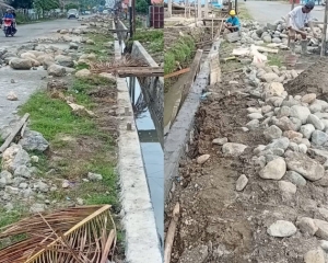 Proyek Drainase di Depan SMA 1 Bunobogu Tak Patuhi K3, Pekerja Diduga Belum Terima Upah