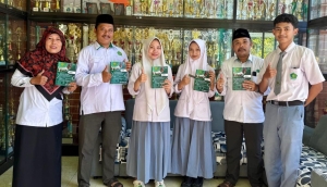 MAN 1 Lotim Luncurkan Buku “Rekam Jejak Prestasi”: Dokumentasi 347 Prestasi Menuju Madrasah Mendunia