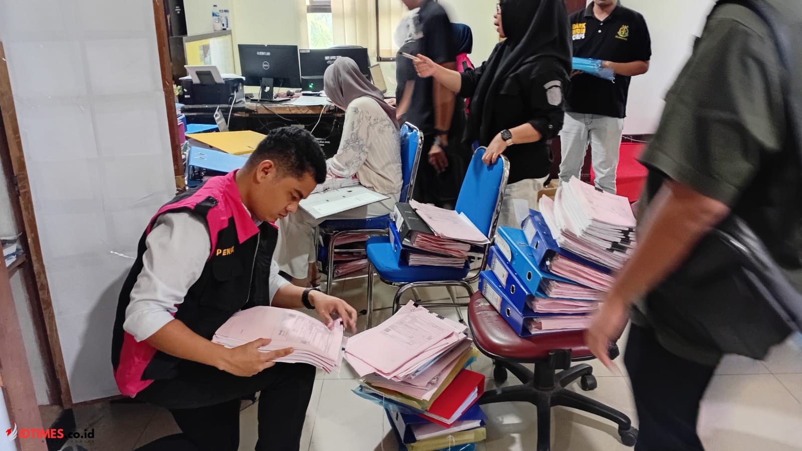 Kejari Buol Geledah Kantor Sekretariat DPRD, Telusuri Dugaan Korupsi Pengelolaan Keuangan Tahun 2023