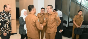 Wakil Bupati Lombok Timur Hadiri RUPSLB PT BPR NTB Perseroda, Bahas Penguatan Tata Kelola dan Transformasi Menuju Syariah
