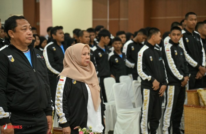 Lepas 177 Atlet Pelajar ke POPNAS dan PEPARPENAS 2025,Wagub Sulteng: Berjuang Sepenuh Hati