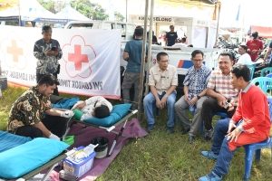 Direktur RSUD dr R Soedjono Selong Anjas Moro Apresiasi Ribuan Warga Antusias Donor Darah di Event Budaya Betanduran Gumi Paer