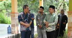 Revitalisasi Dimulai, Pemkab Lotim Lakukan Pembersihan Total Pasar Kuliner Kelayu Jorong