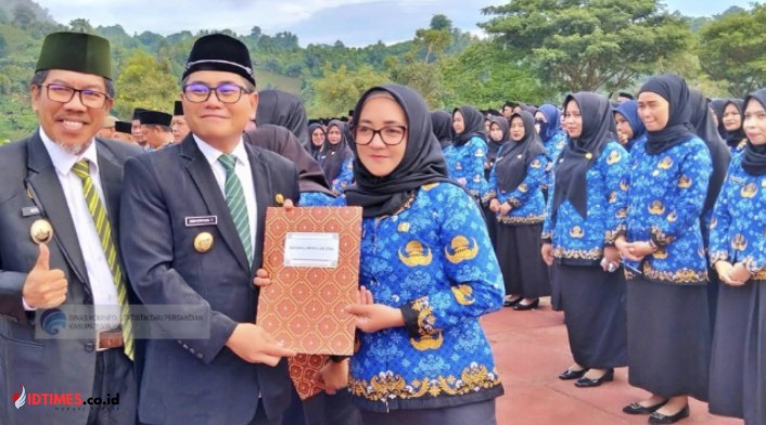 Sumringah! 1.233 PPPK Paruh Waktu Terima SK dari Bupati Buol
