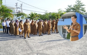 Kadis Kominfosantik Sulteng Tekankan Disiplin dan Kebersihan Lingkungan Kerja saat Pimpin Apel Pagi